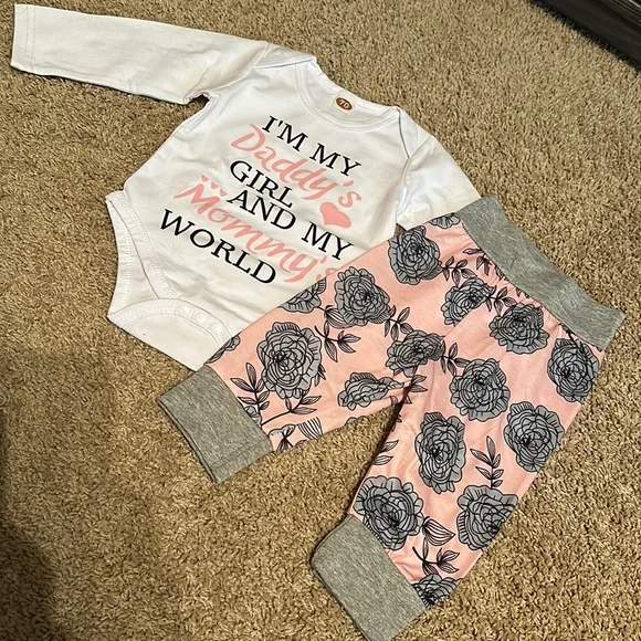 Baby Girl Clothes - Picture 1 of 4